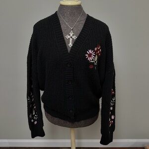 Hot topic embroidered sweater